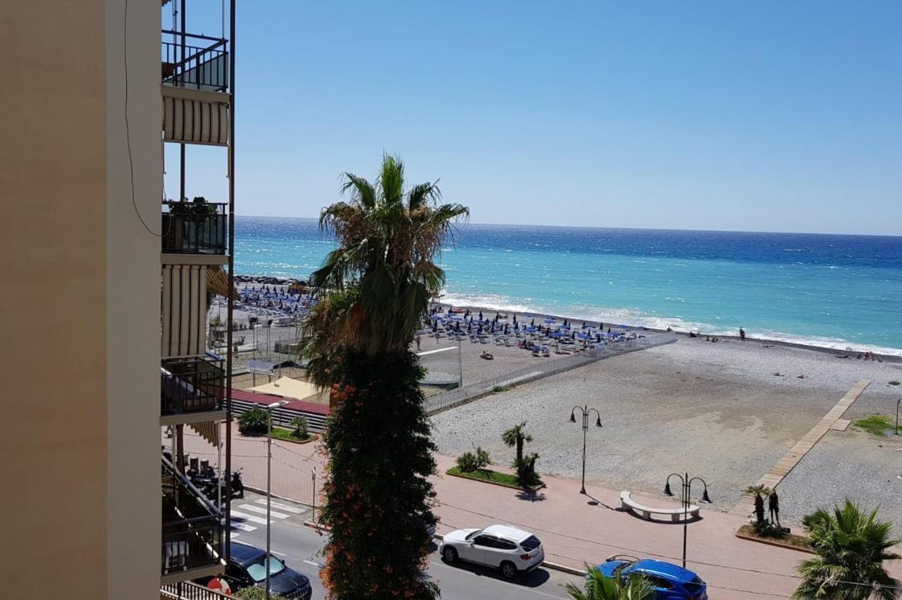 Апартаменти Casalmare Sabina Вентімілья Екстер'єр фото